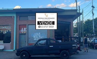 Venta Local Comercial Remedios de Escalada Esquina 300m2