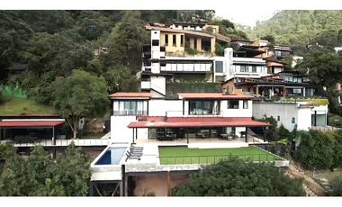 CASA LUXURY EN VENTA EN VALLE DE BRAVO