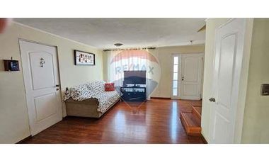 CASA EN  RICA AVENTURA