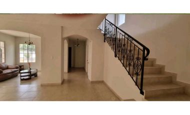 ALQUILER CASA COSTA BAY COSTA DEL ESTE LINEA BLANCA  VV