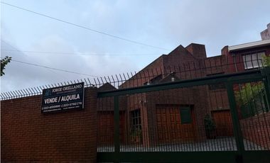 RESIDENCIA CATEGORA 1229m2 CON PISCINA Y ESTUDIO MUSICAL LOS TRONCOS