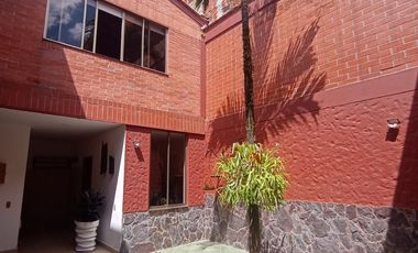 Casa En Venta En El Cortijo San Jose, Sabaneta -DIRECTO-