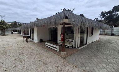 Casa en Venta en Avda guanaqueros 2550