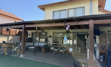 Casa en Arriendo en Santa Elena Eco Urbe