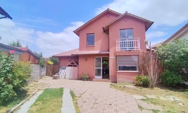 CASA EN CIUDAD DE LOS VALLES DENTRO DE CONDOMINIO