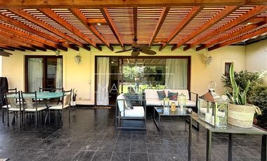 Casa en Arriendo en AVENIDA SERGIO CORREA, CERCANA A SAN ANSELMO Y COLEGIO ALEMÁN