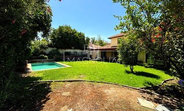 Casa en Arriendo en AVENIDA SERGIO CORREA, CERCANA A SAN ANSELMO Y COLEGIO ALEMÁN