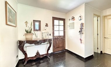 Casa en Arriendo en AVENIDA SERGIO CORREA, CERCANA A SAN ANSELMO Y COLEGIO ALEMÁN