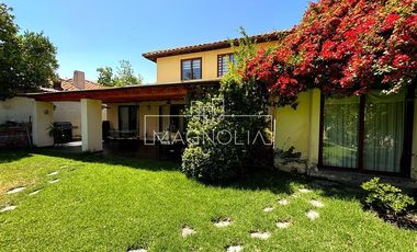 Casa en Arriendo en AVENIDA SERGIO CORREA, CERCANA A SAN ANSELMO Y COLEGIO ALEMÁN