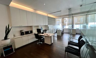 OFICINA AMOBRADA Y EQUIPADA-2 PRIV-SALA REU Y RECEPCION