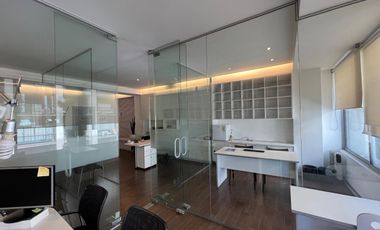 OFICINA AMOBRADA Y EQUIPADA-2 PRIV-SALA REU Y RECEPCION