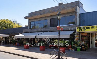 Gran local Comercial con renta activa