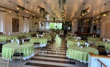 Gran local Comercial con renta activa