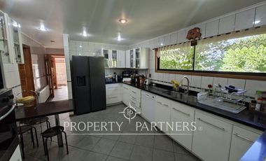 Linda casa en exclusivo condominio en Las Rastras