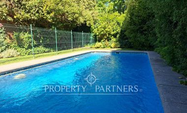 Linda casa en exclusivo condominio en Las Rastras