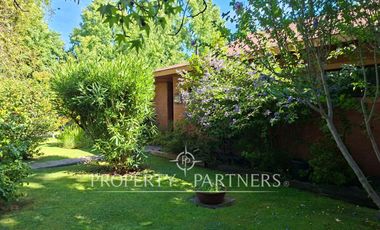 Linda casa en exclusivo condominio en Las Rastras