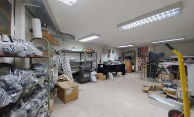 Local Comercial Oficina Cocina 2 baños Arriendo Santiago