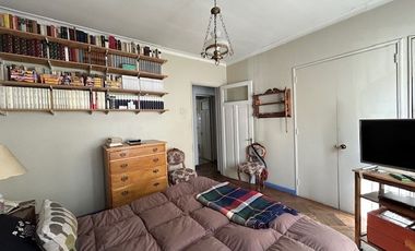 Oficina en Venta en Amplia casa Habitacional/Comercial/Oficina. Irarrázaval/Pedro de Valdivia. Calle sin salida. Metro Ñuñoa.