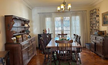 Oficina en Venta en Amplia casa Habitacional/Comercial/Oficina. Irarrázaval/Pedro de Valdivia. Calle sin salida. Metro Ñuñoa.