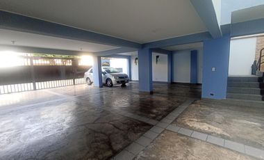 Departamento en Alquiler - Santiago de Surco - Primer Piso