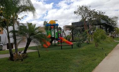 Casa en venta de 3 recámaras en Conkal. Privada Botánico modelo 186