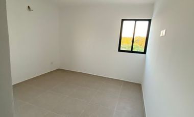 Casa en venta de 3 recámaras en Conkal. Privada Botánico modelo 186