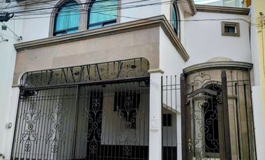 CASA EN RENTA FRENTE A PARQUE ZONA PEDREGAL LA SILLA SUR MONTERREY