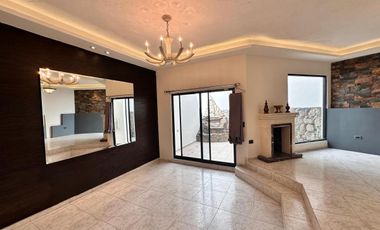 CASA EN RENTA FRENTE A PARQUE ZONA PEDREGAL LA SILLA SUR MONTERREY