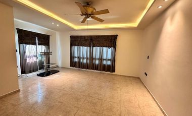 CASA EN RENTA FRENTE A PARQUE ZONA PEDREGAL LA SILLA SUR MONTERREY