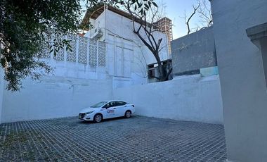 CASA CON USO DE SUELO PARA OFICINA  EN RENTA CENTRO DE MONTERREY