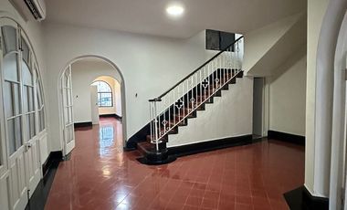 CASA CON USO DE SUELO PARA OFICINA  EN RENTA CENTRO DE MONTERREY
