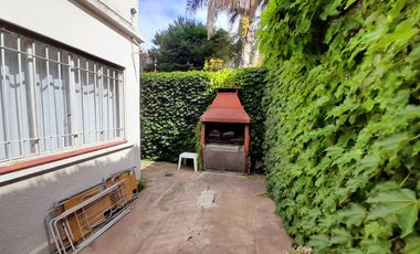 FLORIDA MITRE - CHALET ESTILO INGLÉS DE 4 AMB EN DOS PLANTAS, CON PATIO Y GARAGE!