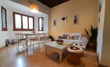 FLORIDA MITRE - CHALET ESTILO INGLÉS DE 4 AMB EN DOS PLANTAS, CON PATIO Y GARAGE!