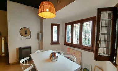 FLORIDA MITRE - CHALET ESTILO INGLÉS DE 4 AMB EN DOS PLANTAS, CON PATIO Y GARAGE!