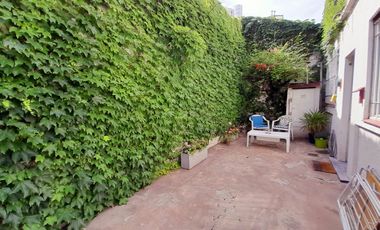 FLORIDA MITRE - CHALET ESTILO INGLÉS DE 4 AMB EN DOS PLANTAS, CON PATIO Y GARAGE!