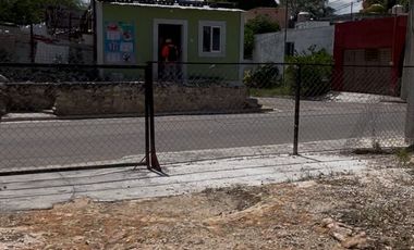 Dos Terrenos Fusionados en Una Sola Propiedad, en Venta