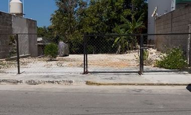 Dos Terrenos Fusionados en Una Sola Propiedad, en Venta