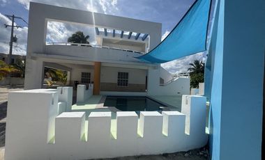 En Venta, Casa en Telchac puerto en esquina 4 recámaras, alberca