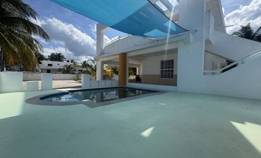 En Venta, Casa en Telchac puerto en esquina 4 recámaras, alberca