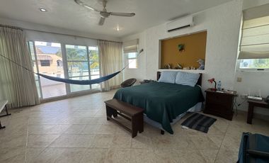 En Venta, Casa en Telchac puerto en esquina 4 recámaras, alberca