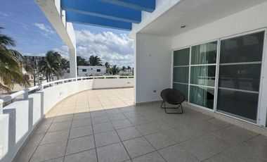 En Venta, Casa en Telchac puerto en esquina 4 recámaras, alberca