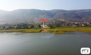 Terrenos Comerciales en Venta a pie de Carretera y frente al Lago de Chapala