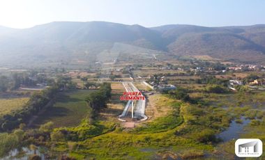 Terrenos Comerciales en Venta a pie de Carretera y frente al Lago de Chapala