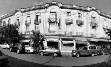 Locales Comerciales en Edificio Histórico en la San Rafael