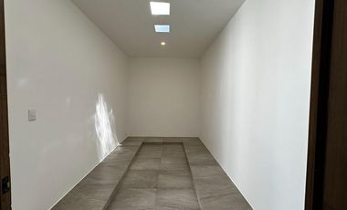 CASA EN VENTA EN PRIVADA TAMORA, CONKAL.