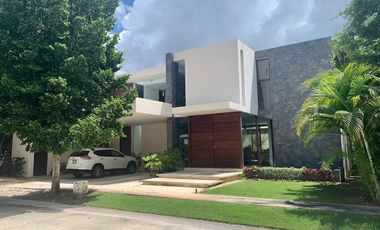 CASA EN VENTA, PRIVADA YUCATÁN COUNTRY CLUB, ENTREGA INMEDIATA