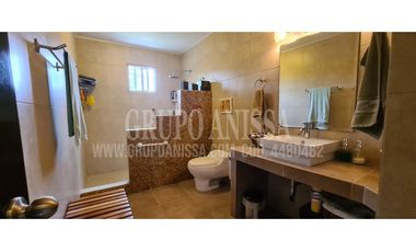 Se Vende Amplia y Hermosa Casa en Altos del Maria