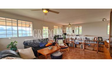 Se Vende Amplia y Hermosa Casa en Altos del Maria