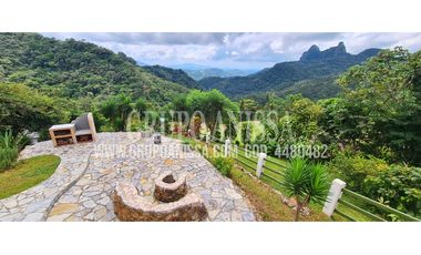 Se Vende Amplia y Hermosa Casa en Altos del Maria