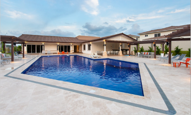 En venta Townhome 3 Recámaras en Bosques del Pacífico, Panamá Pacífico